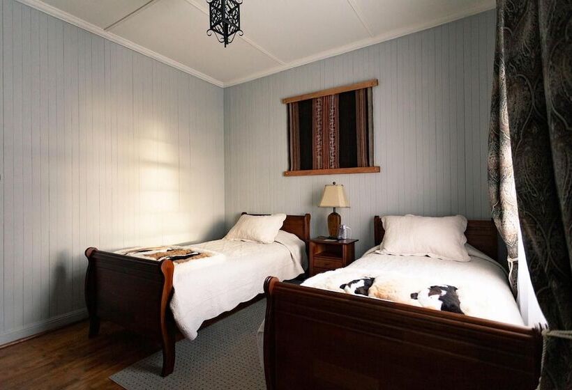 مسافرخانه Estancia Caleta Josefina