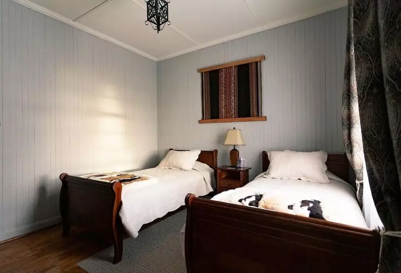簡易ホテル Estancia Caleta Josefina