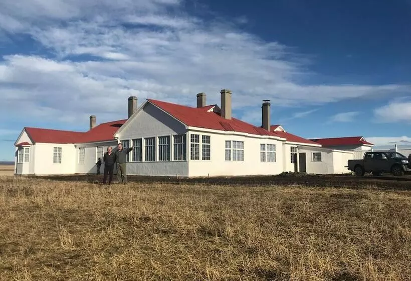 簡易ホテル Estancia Caleta Josefina