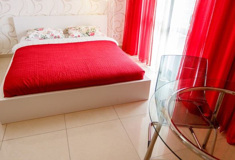 فندق Amosov S House