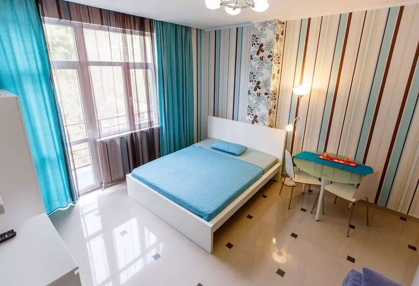 Hotelli Amosov S House