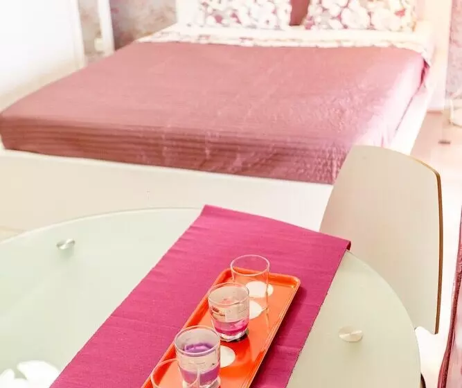 Hotelli Amosov S House