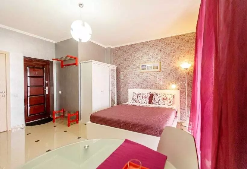 Hotelli Amosov S House