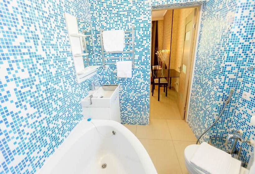 فندق Amosov S House