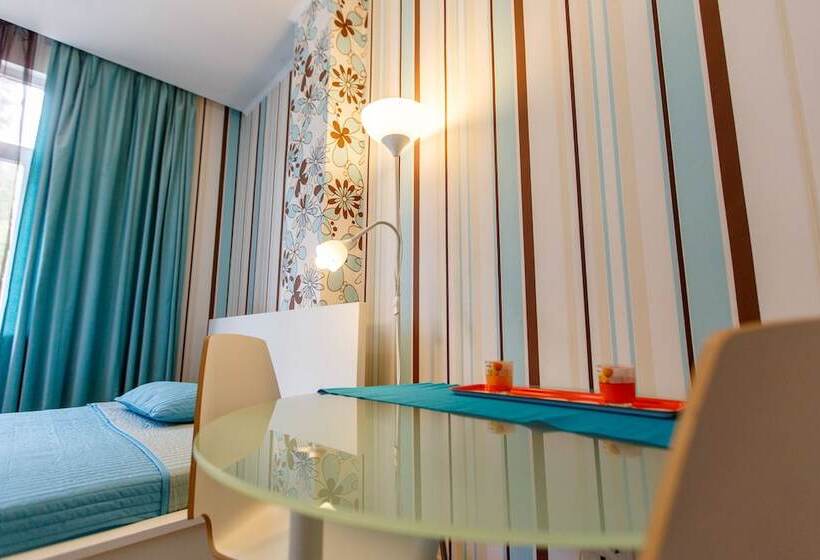 فندق Amosov S House