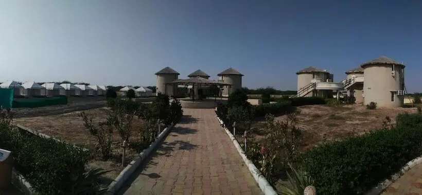 ホテル Hiriz Gorewali Resort