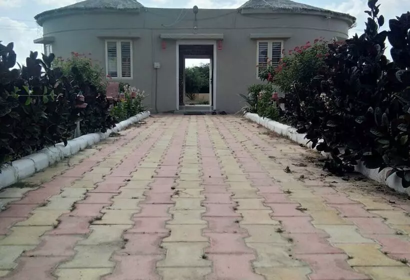 ホテル Hiriz Gorewali Resort