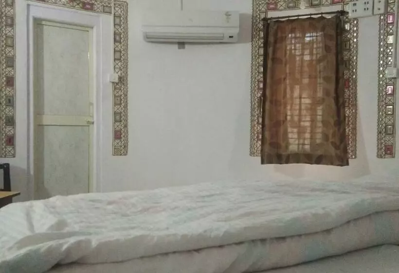 ホテル Hiriz Gorewali Resort