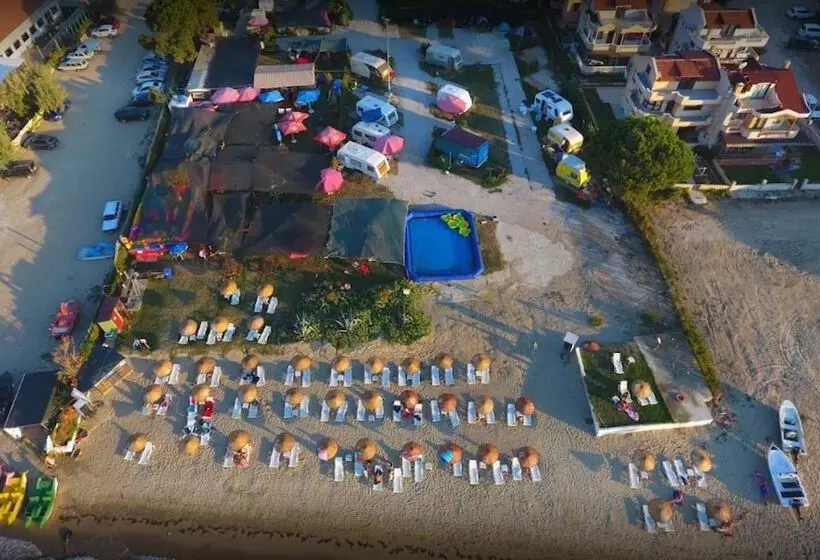 هتل Mola Camping
