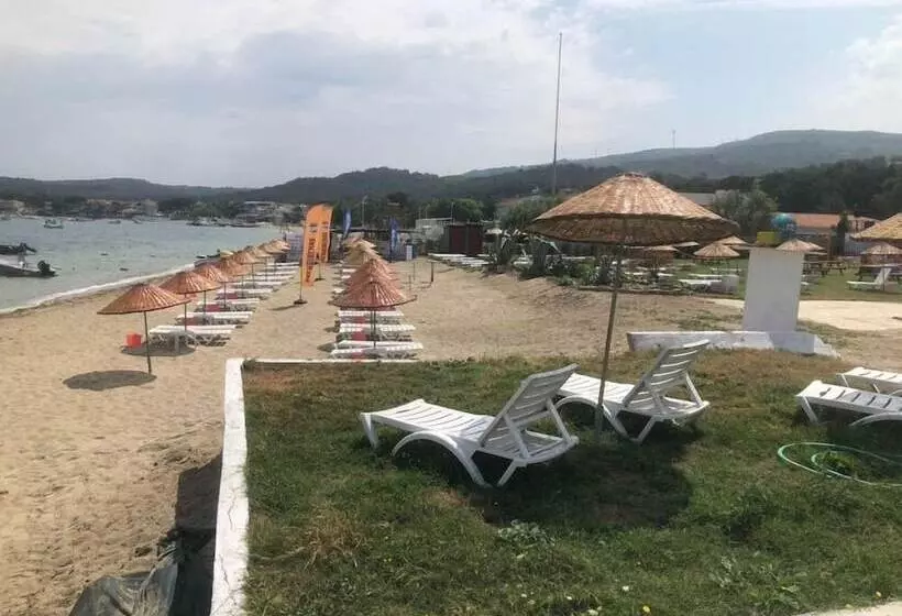 هتل Mola Camping