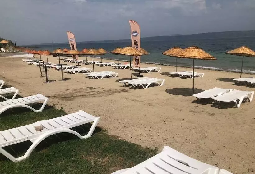 هتل Mola Camping