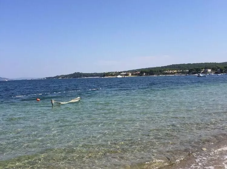 هتل Mola Camping