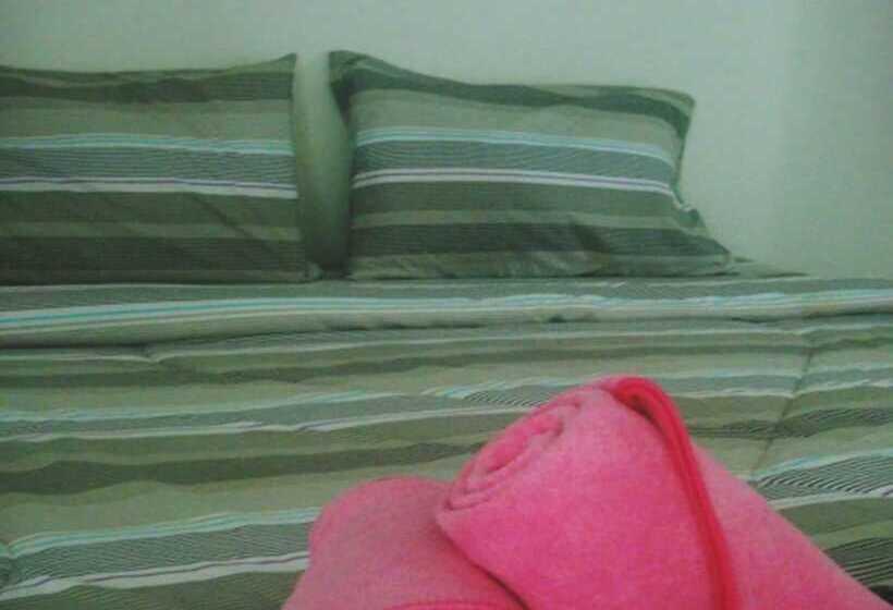 בית מלון כפרי Panyaah Mantion