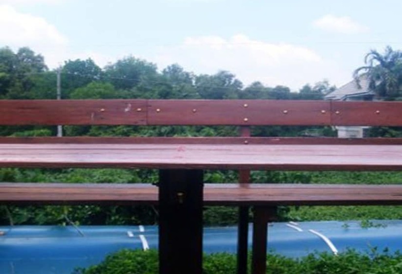 בית מלון כפרי Panyaah Mantion