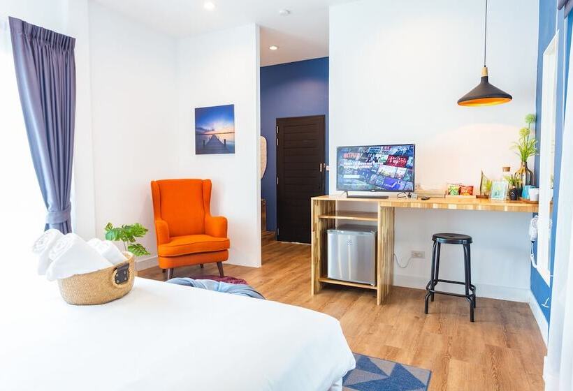 Hotel The Seaton House Phuket