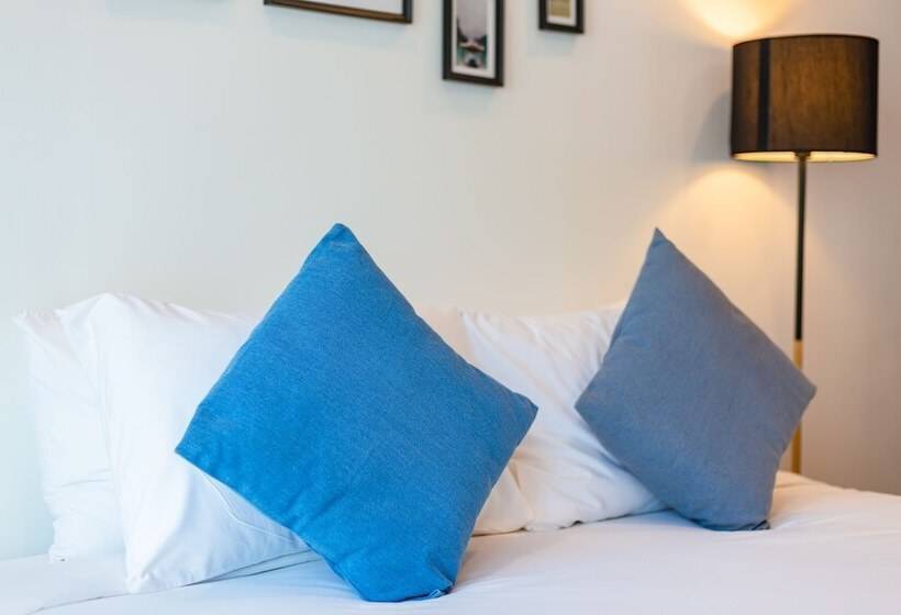 Hotel The Seaton House Phuket