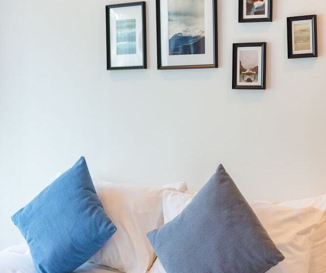 Hotel The Seaton House Phuket