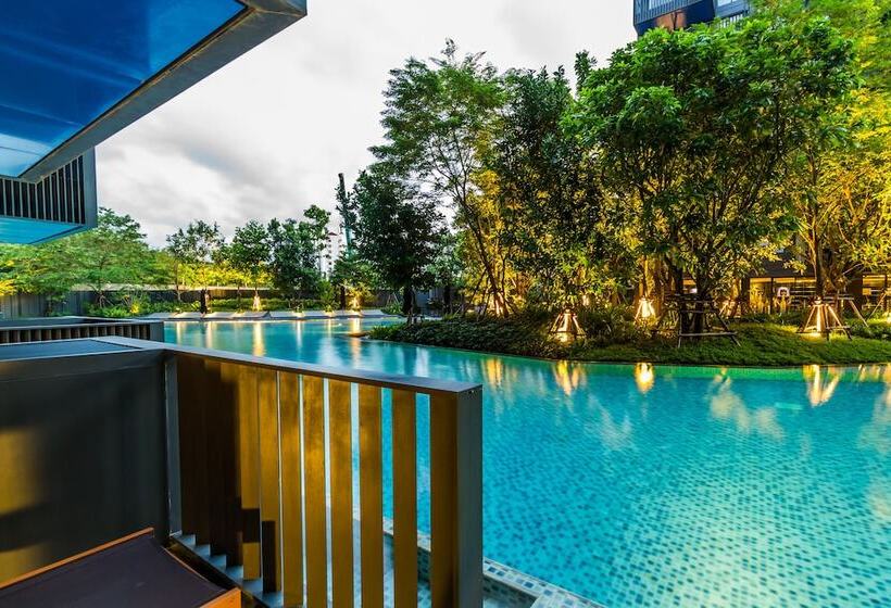 The Deck Condominium By Lofty