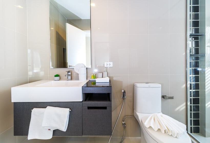 The Deck Condominium By Lofty