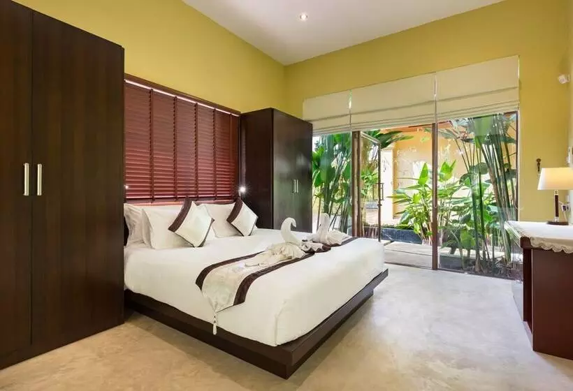 Generous 6br Balinese Pool Villa Sophia