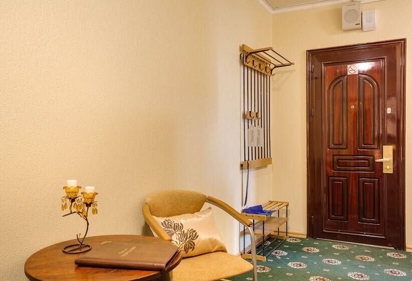 #513 Orekhovo Apartments With Shared Bathroom