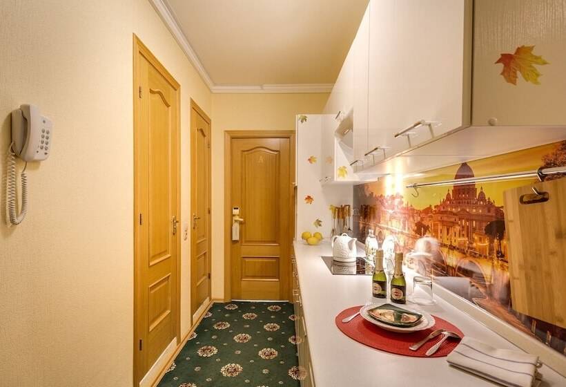 #513 Orekhovo Apartments With Shared Bathroom