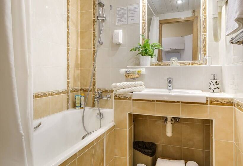 #513 Orekhovo Apartments With Shared Bathroom