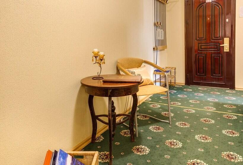 #513 Orekhovo Apartments With Shared Bathroom