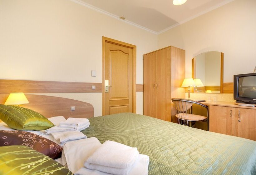 #513 Orekhovo Apartments With Shared Bathroom