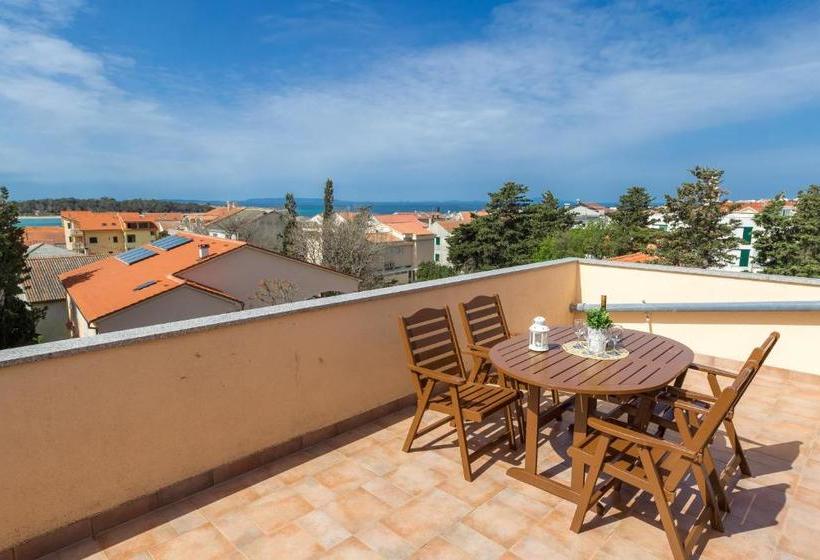 Apartments In City Center Ani