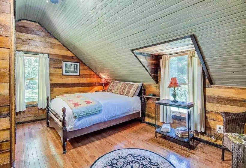 Butterfly Hollow B&b