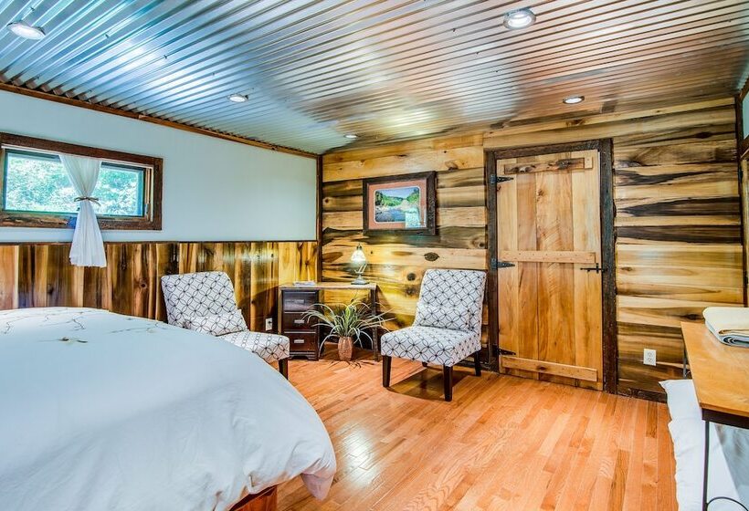 Butterfly Hollow B&b