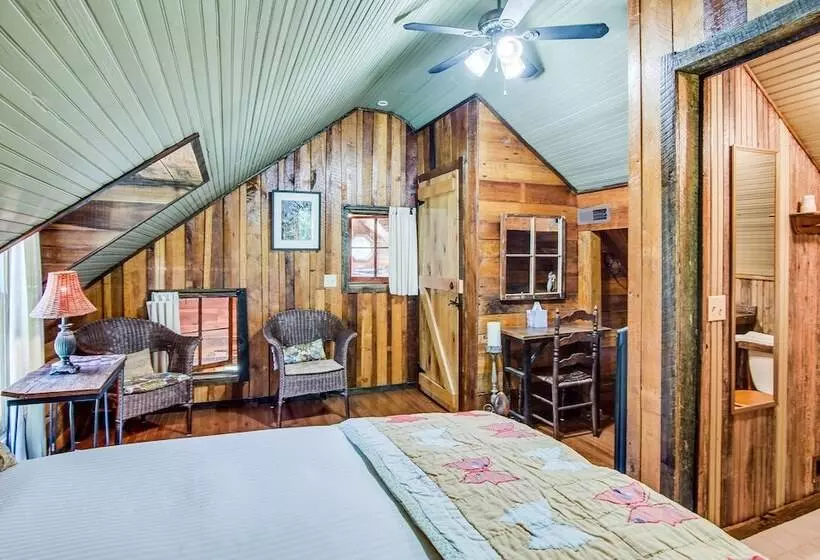 Butterfly Hollow B&b