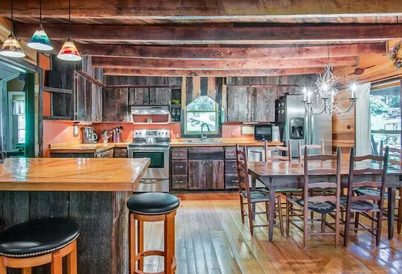 Butterfly Hollow B&b