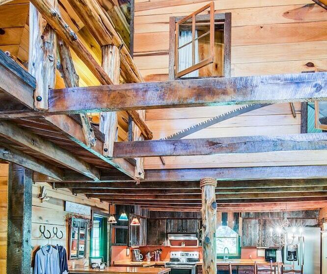 Butterfly Hollow B&b