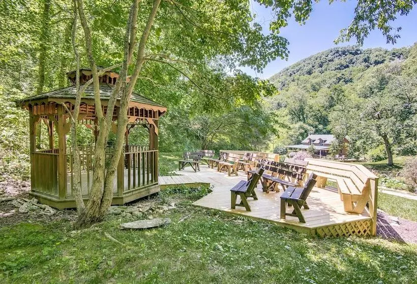 Butterfly Hollow B&b