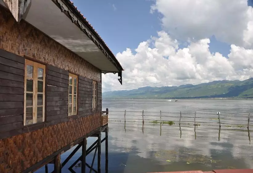 هتل Ann Heritage Lodge