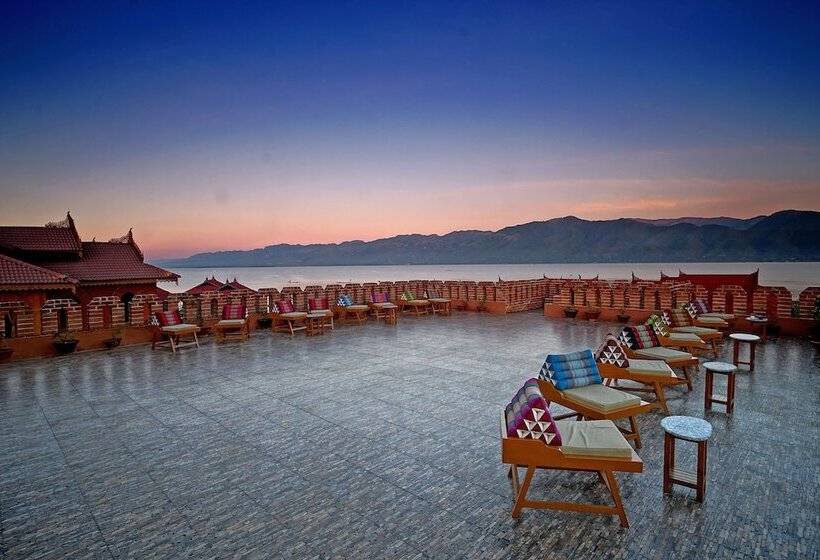 هتل Ann Heritage Lodge