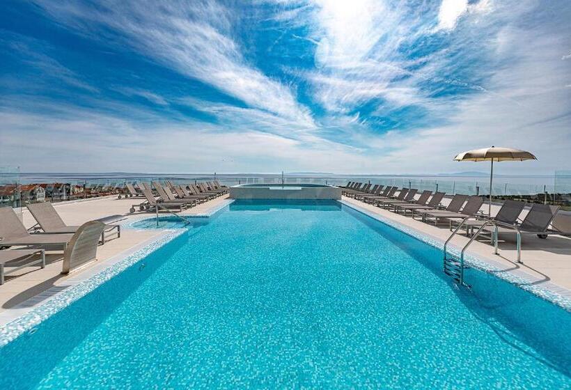 ホテル In Excelsis