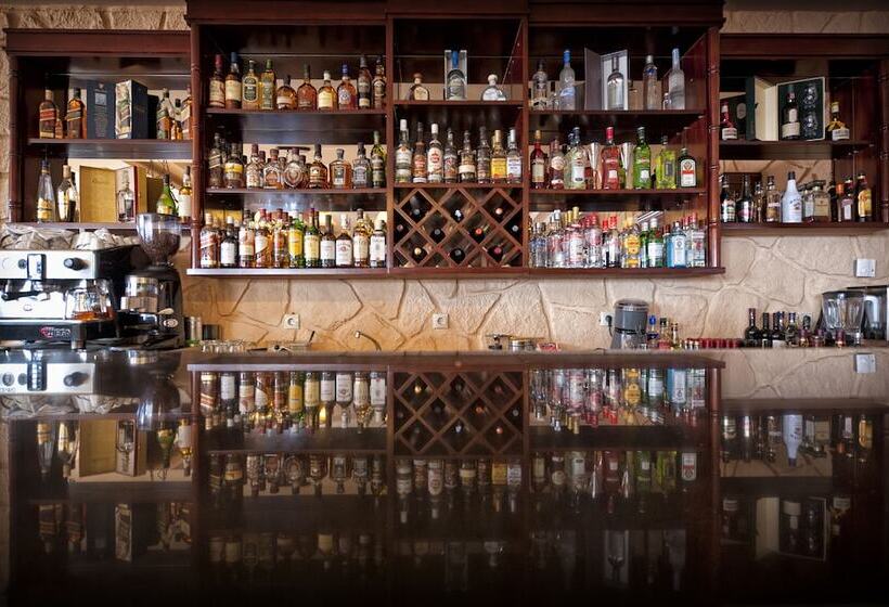 ホテル Kaimak Inn