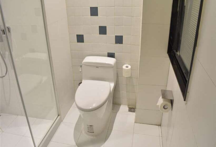 فندق Lhasa Railway Station Magnolia