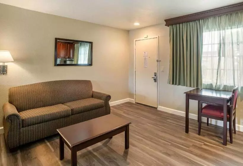 Hotelli Quality Inn & Suites El Cajon San Diego East