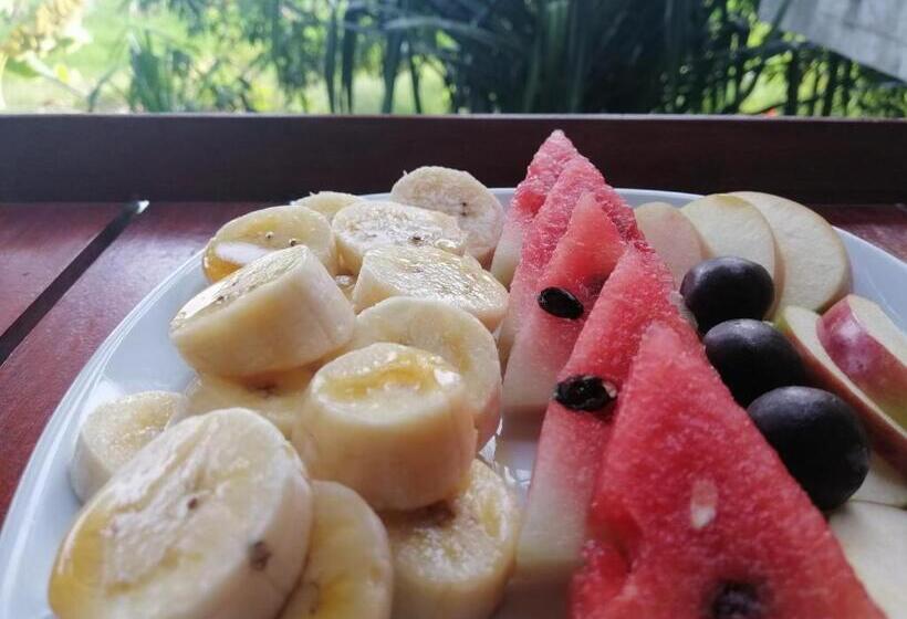 فندق Viveka Inn Guest And Yala Safari