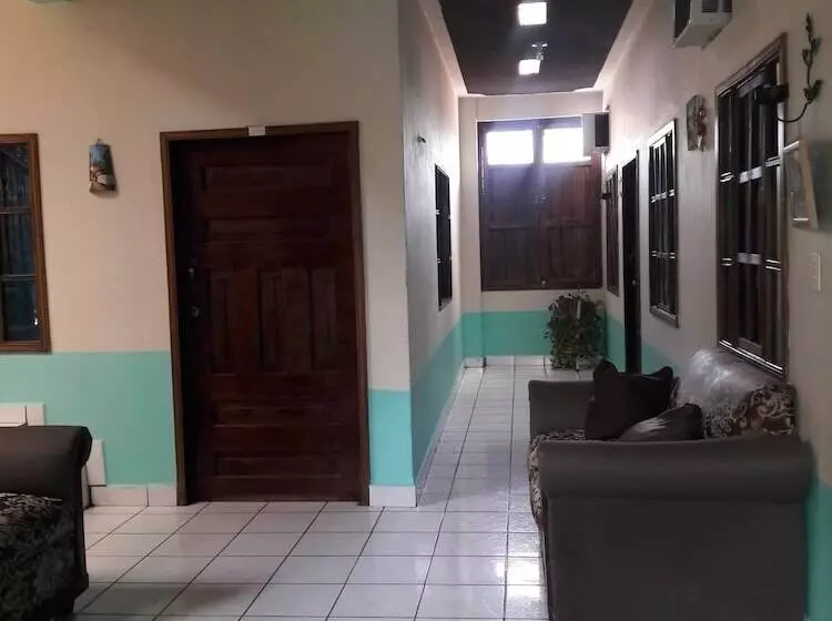 هتل Don Moises Hostel
