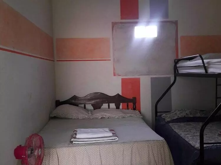 هتل Don Moises Hostel