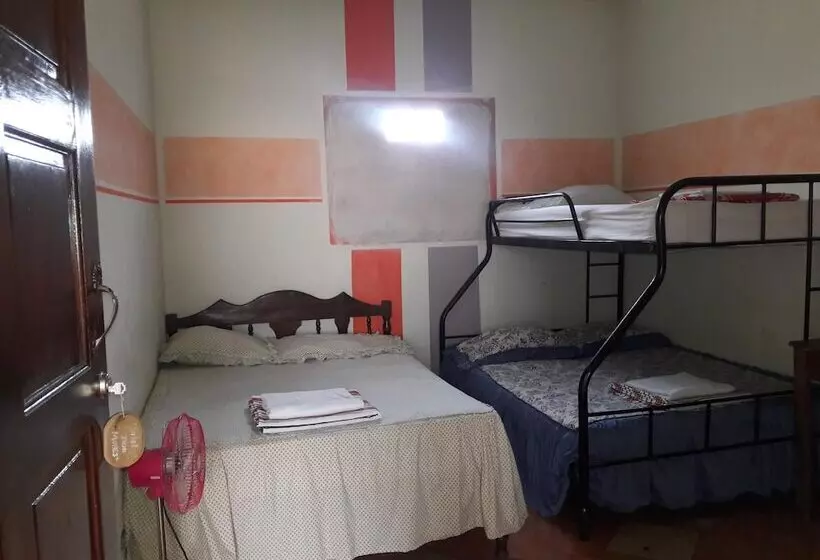 هتل Don Moises Hostel