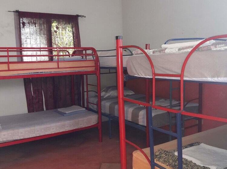 هتل Don Moises Hostel