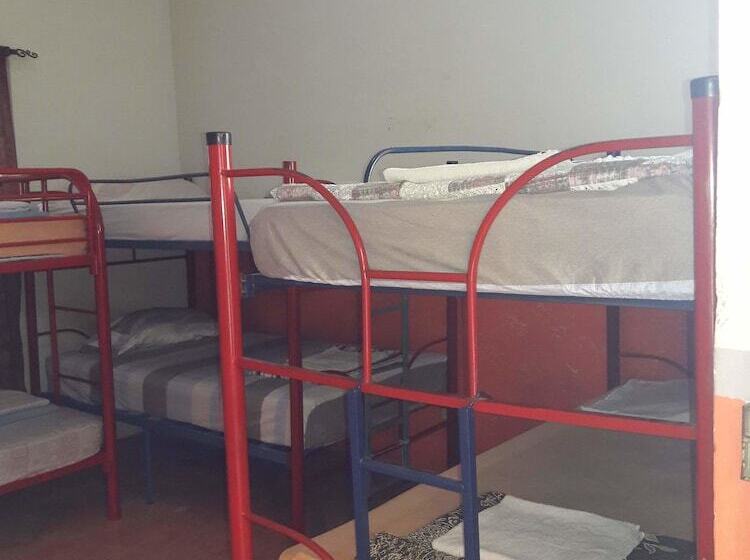 هتل Don Moises Hostel