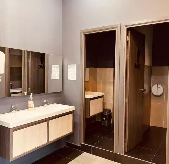 ホテル Doral Inn