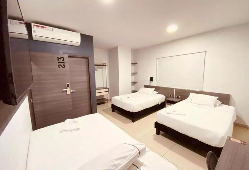ホテル Doral Inn